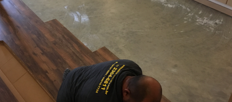 Preparação do contrapiso para instalação de laminado e vinilico